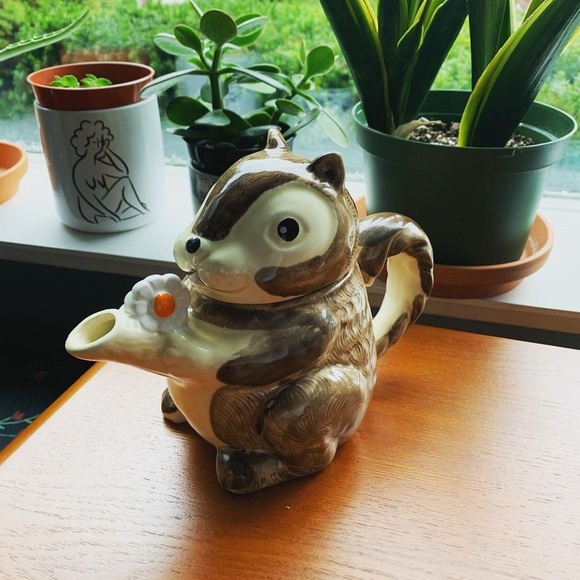 Other - Vintage ceramic squirrel teapot